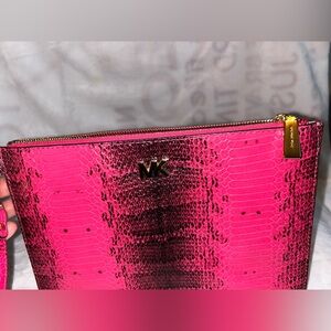 MICHAEL KORS CLUTCH